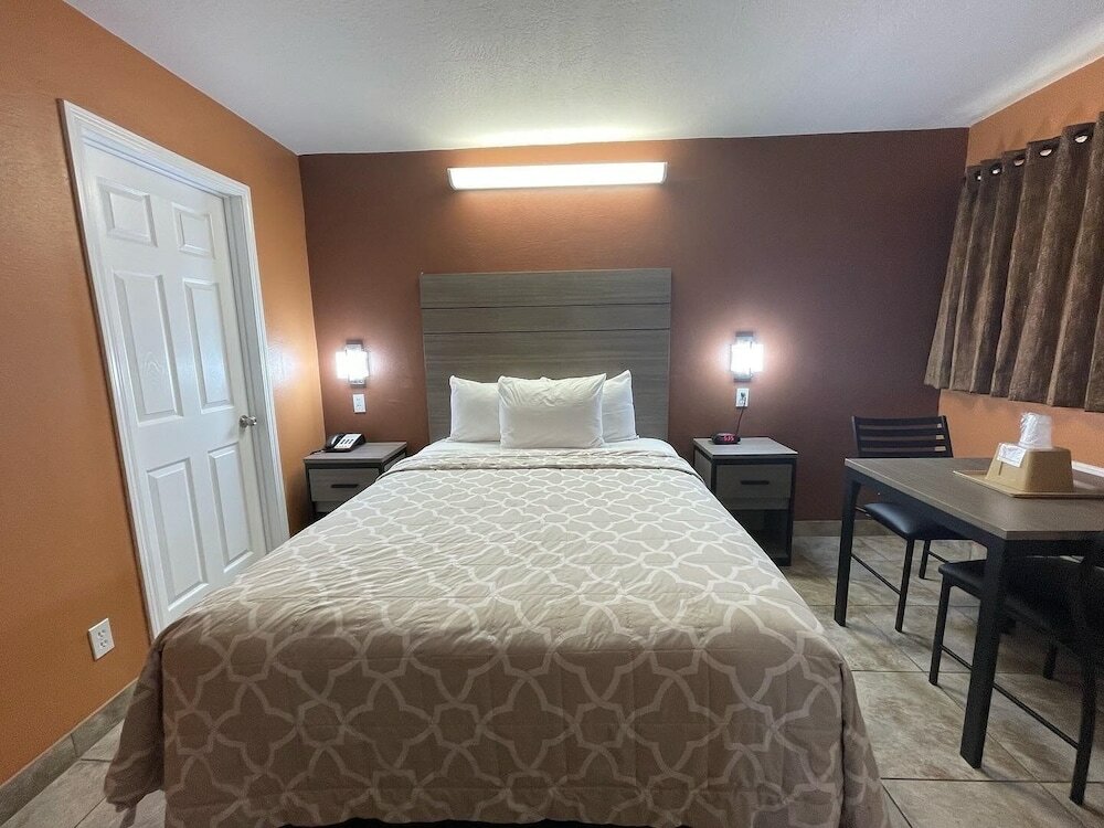 Фото New Corral Motel