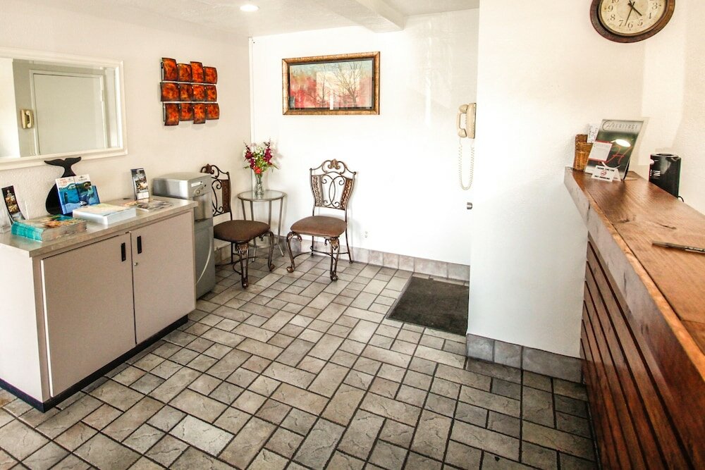 Фото Heritage Inn San Diego