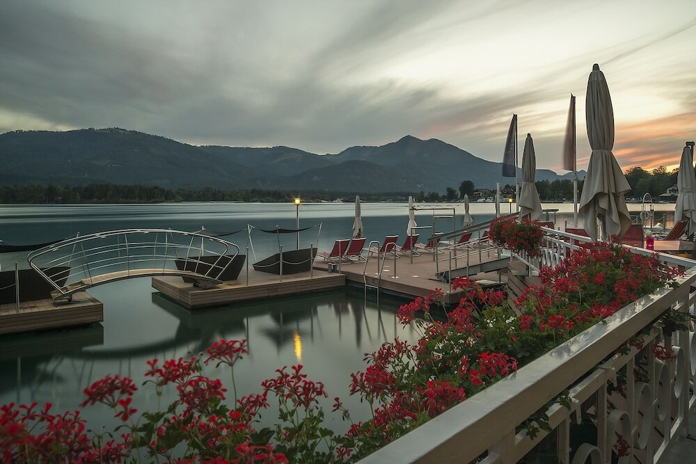 Фото Romantik Residenz Ferienwohnungen Hotel Im Weissen Rössl
