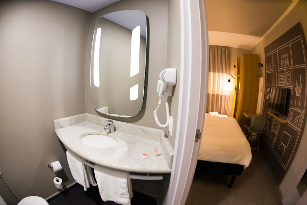 Фото Ibis Jacarei