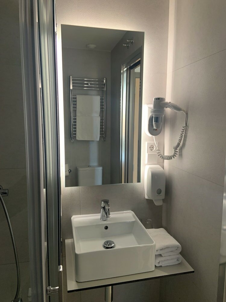 Фото Hostal Sol Square Madrid