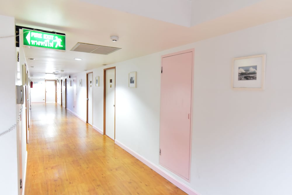 Фото Thumrin Hotel