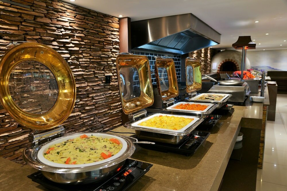 Фото Premier Resort Sani Pass