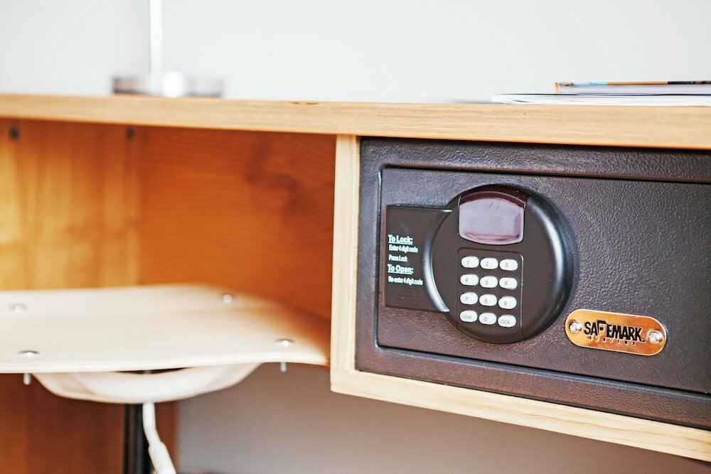 Фото Ramada by Wyndham Belfast City Centre