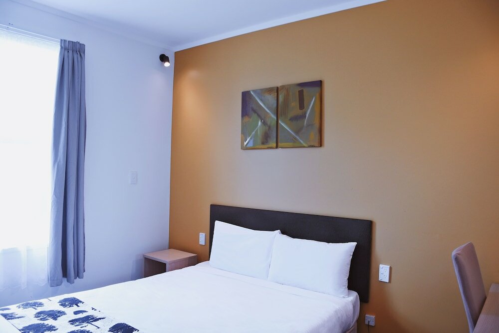 Фото Parnell Pines Hotel