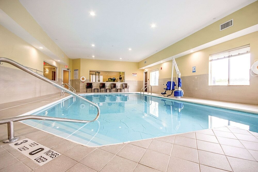 Фото Quality Inn & Suites Glenmont - Albany South