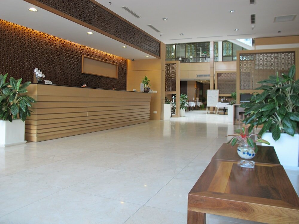 Фото Nhi Phi Hotel