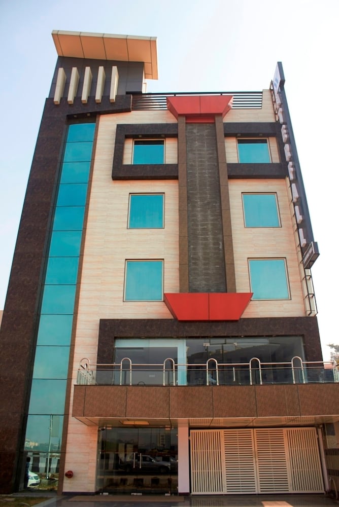 Фото Hotel Waterfall