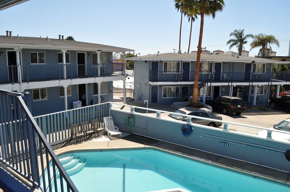 Фото Knights Inn Santa Cruz