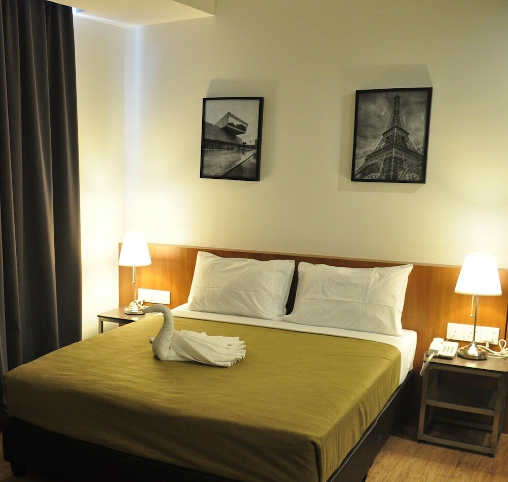 Фото отеля 2