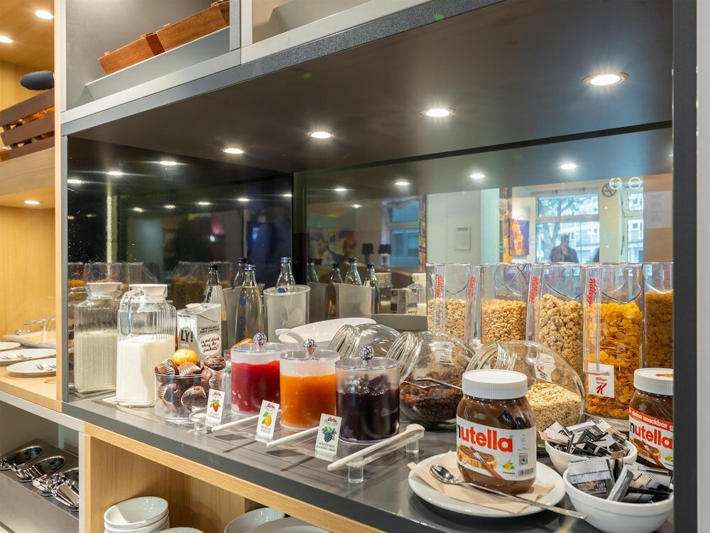 Фото B&b Hotel Düsseldorf-City