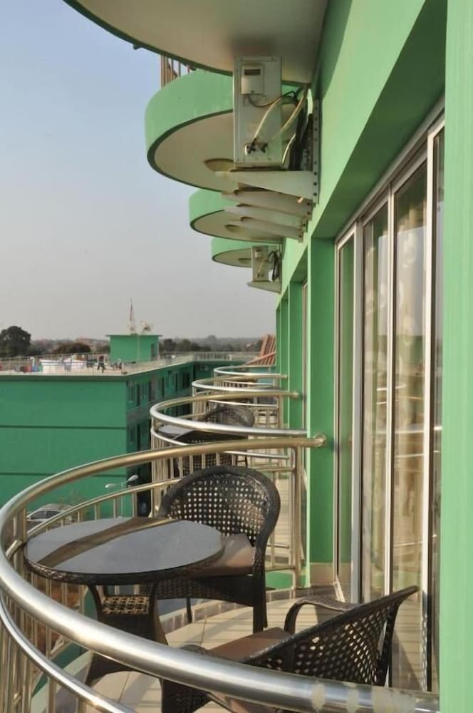 Фото Hotel Horizonte Novo