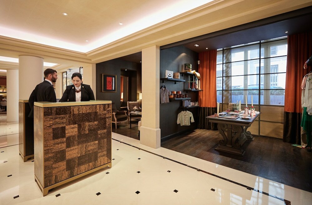 Фото Grand Hotel Du Palais Royal