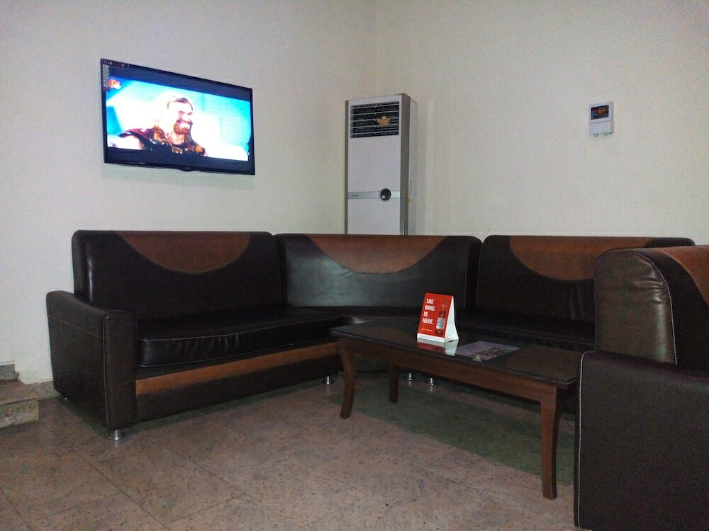 Фото Dionzec Hotel & Suites