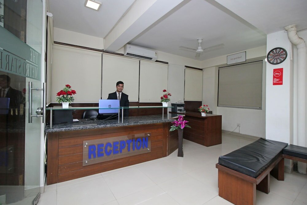 Фото Oyo 9046 Hotel Metro Star