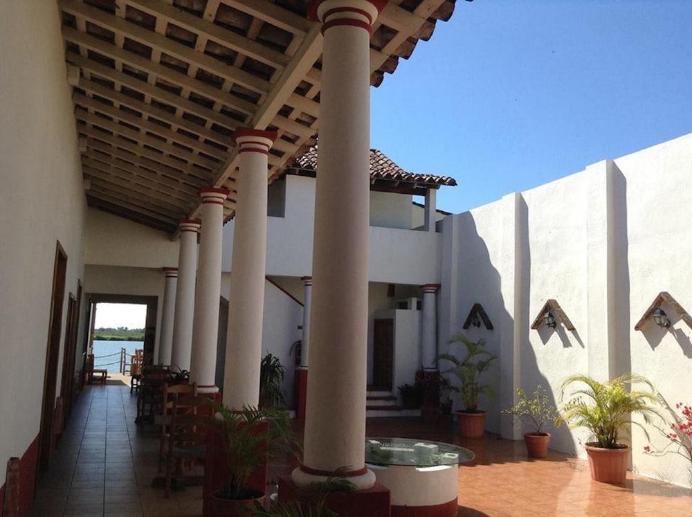 Фото Hotel Casa del Río