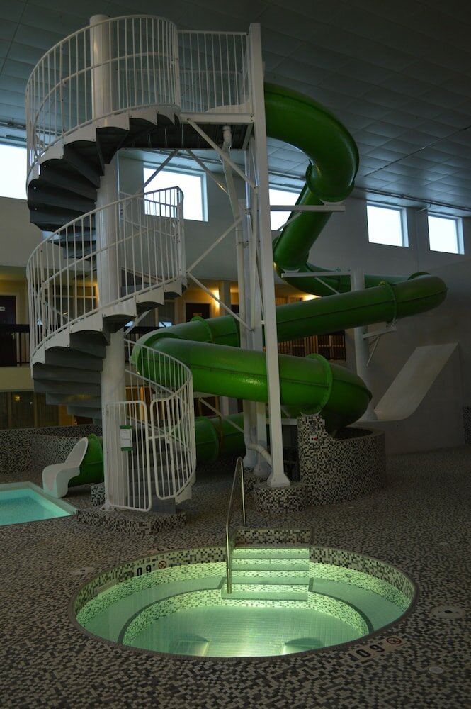 Фото Nisku Inn And Conference Centre