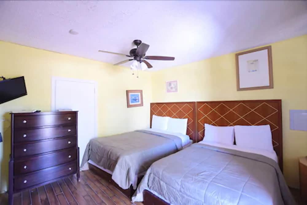 Фото Coral Harbour Beach House And Villas