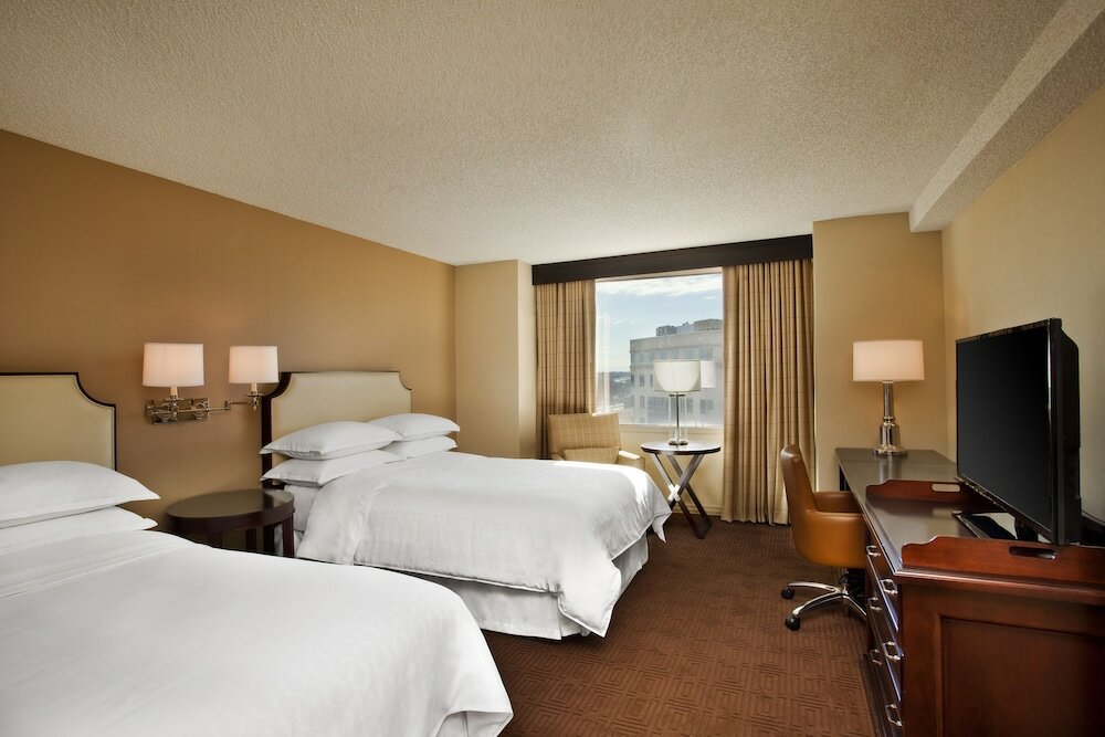 Фото Sheraton Austin Hotel at the Capitol