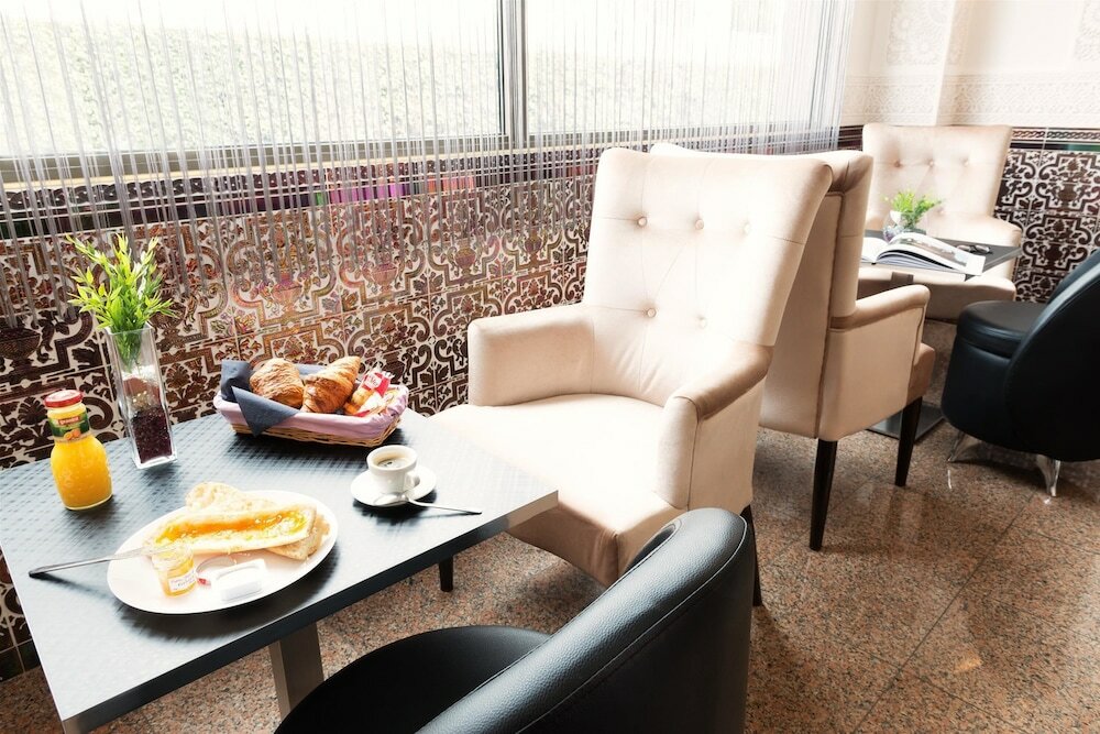 Фото Hôtel Le Saint Germain