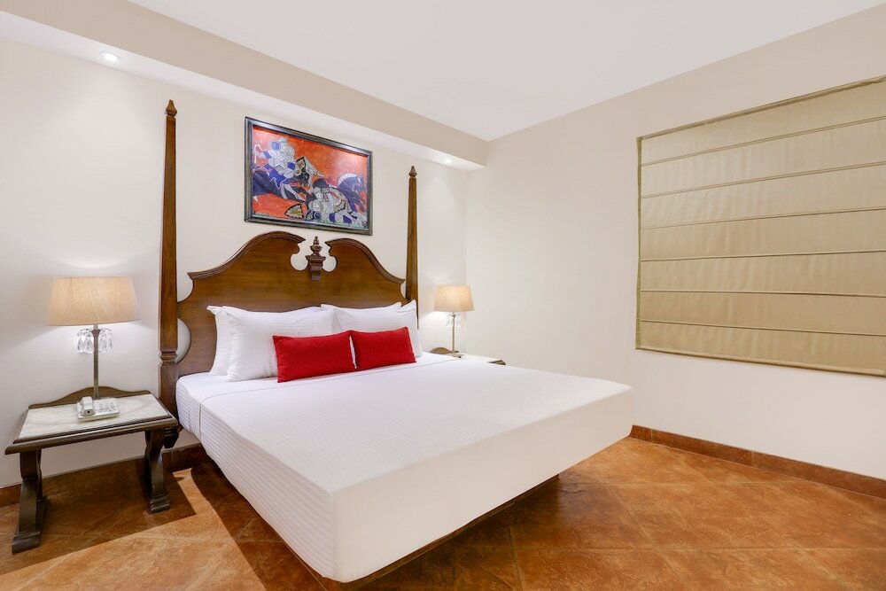 Фото Lemon Tree Amarante Beach Resort, Goa