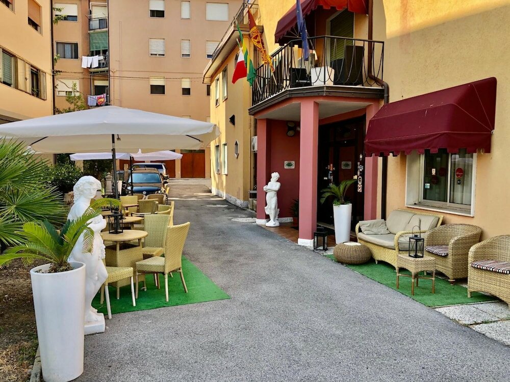 Фото Hotel Delle Rose