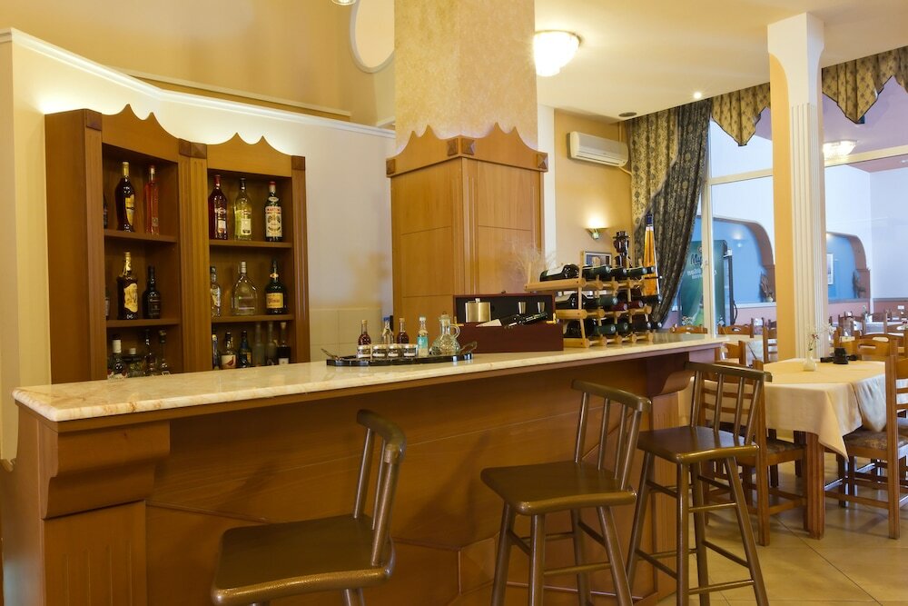 Фото Hotel Kaikis