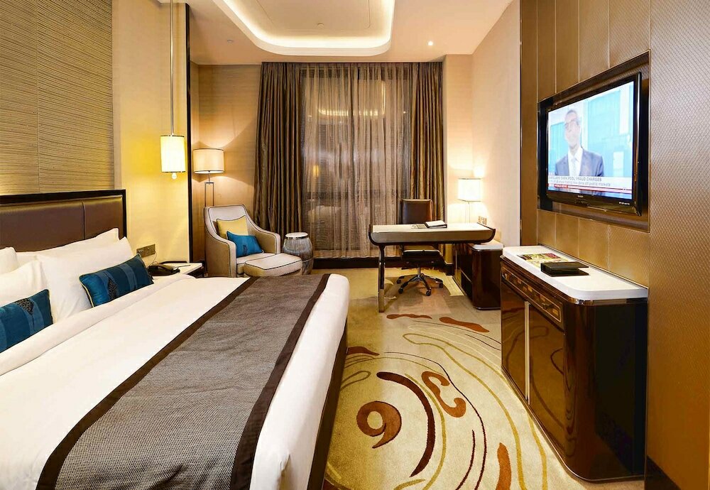 Фото Pacific Regency Hotel Suites