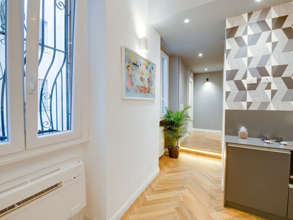 Фото The Right Place