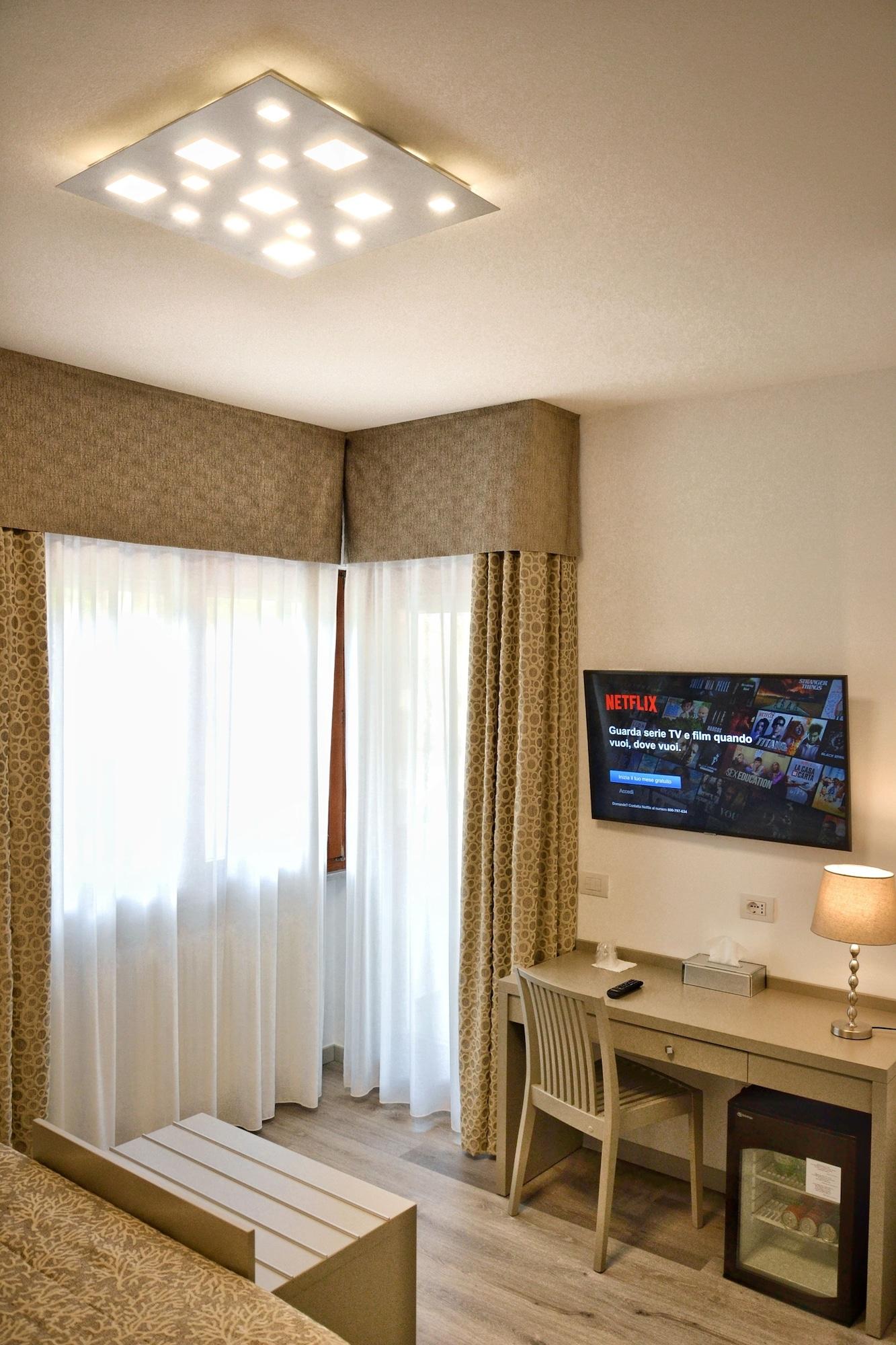 Фото Hotel Tiffany