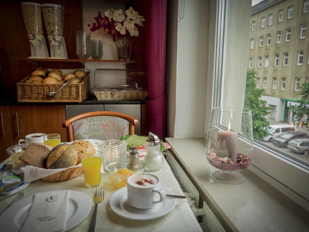 Фото Hotel Lumen am Hauptbahnhof