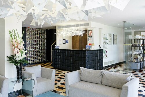 Внешний вид отеля Sintra Boutique Hotel в Синтре (Санта-Марии и Сан-Мигел, Сан-Мартинью и Сан-Педру де Пенаферрим), фото 2