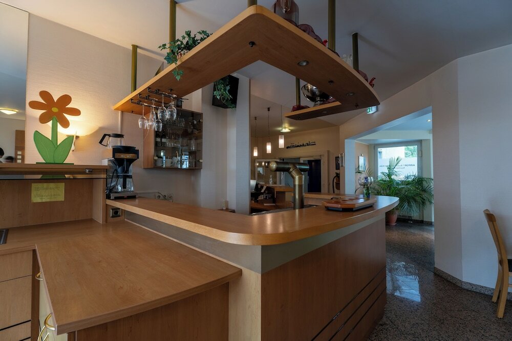 Фото Airport Businesshotel Koeln