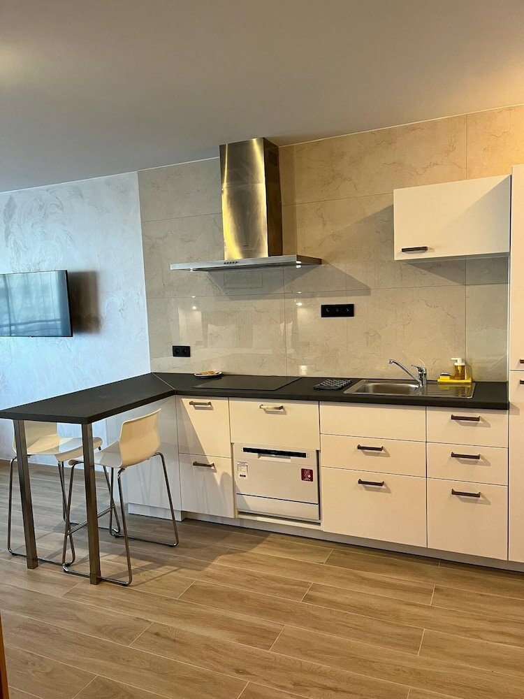 Фото B-aparthotel Montgomery