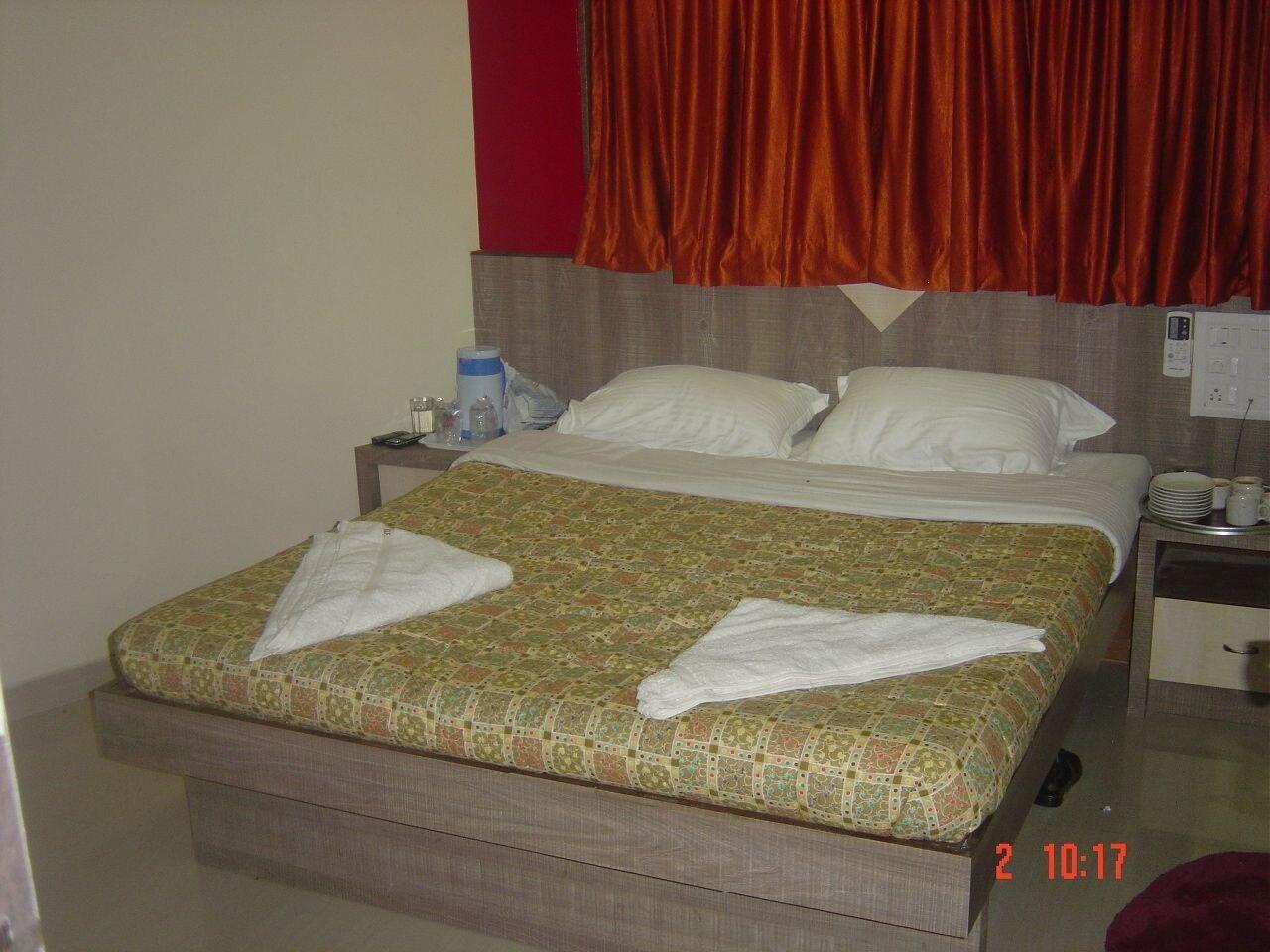 Фото Oyo 8311 Hotel Galaxy Residency