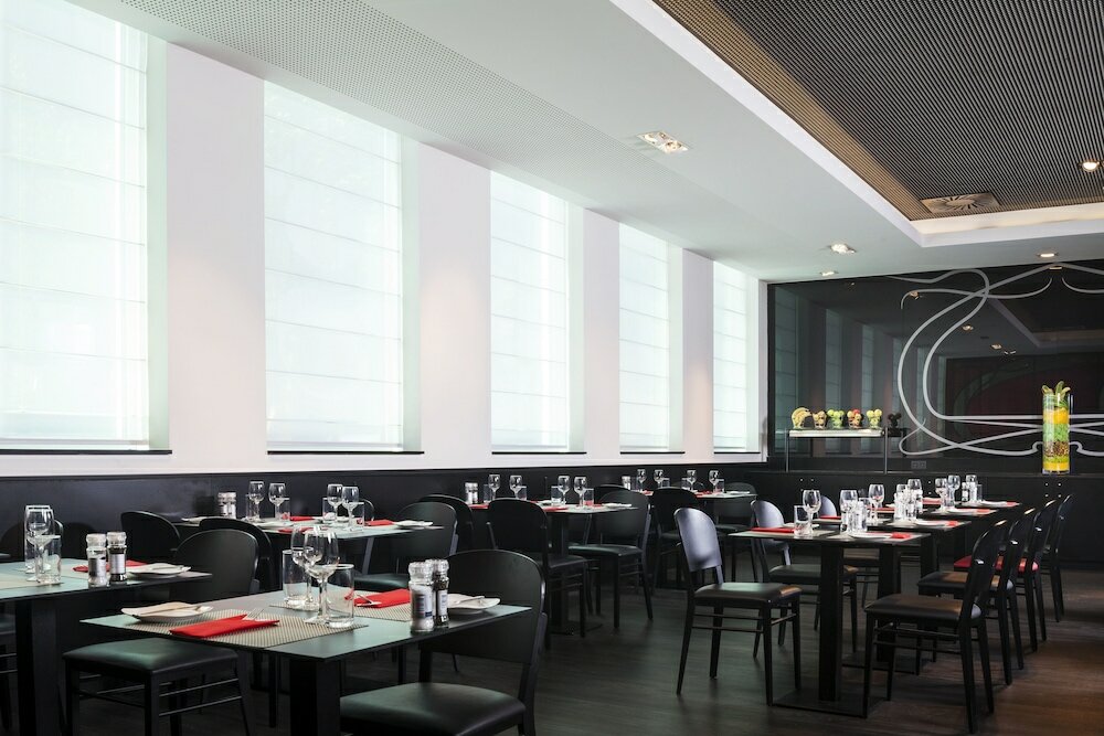 Фото Radisson Hotel Brussels Centre Midi