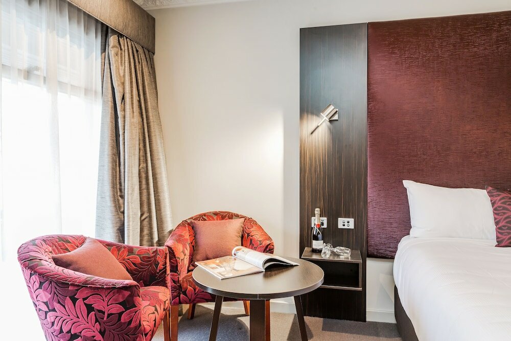 Фото Tonsley Hotel