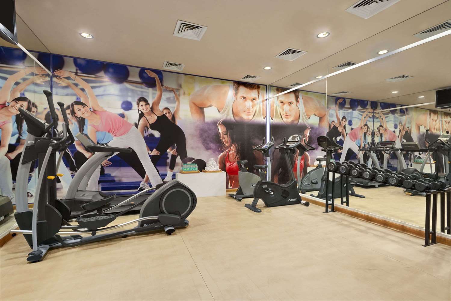 Фото Ramada by Wyndham Jaipur