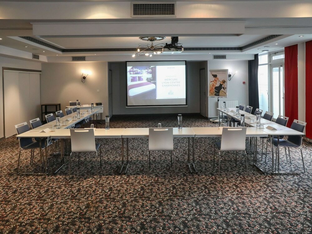 Фото Mercure Lyon Centre Charpennes Parc de la Tête d'Or