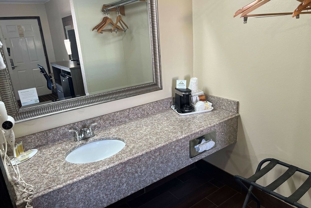 Фото Days Inn by Wyndham El Reno