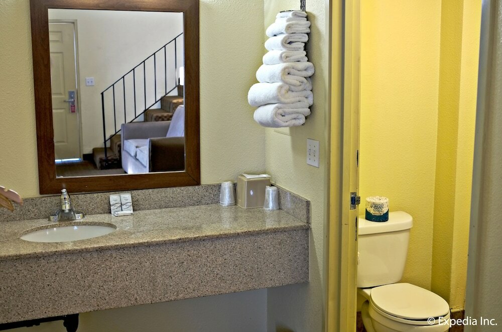 Фото Key Inn & Suites