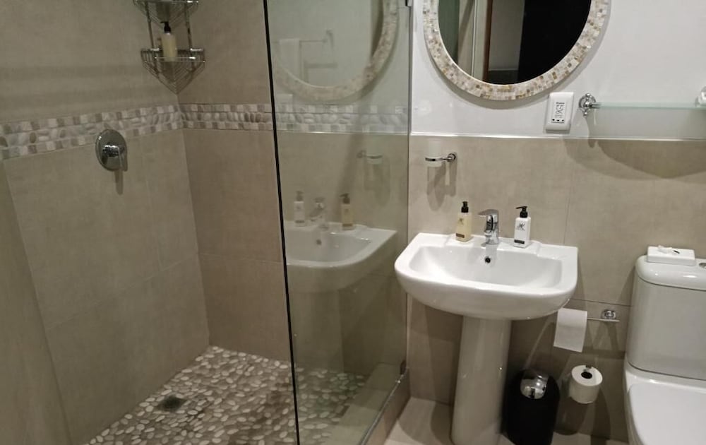 Фото Sand River Guest House