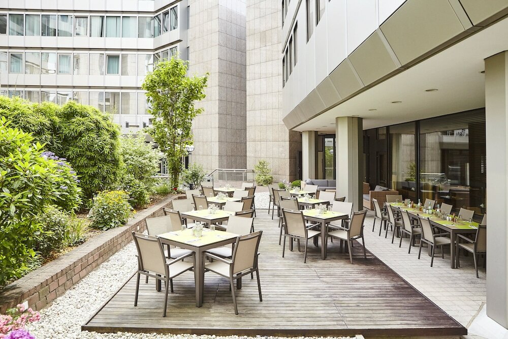 Фото Clayton Hotel Düsseldorf