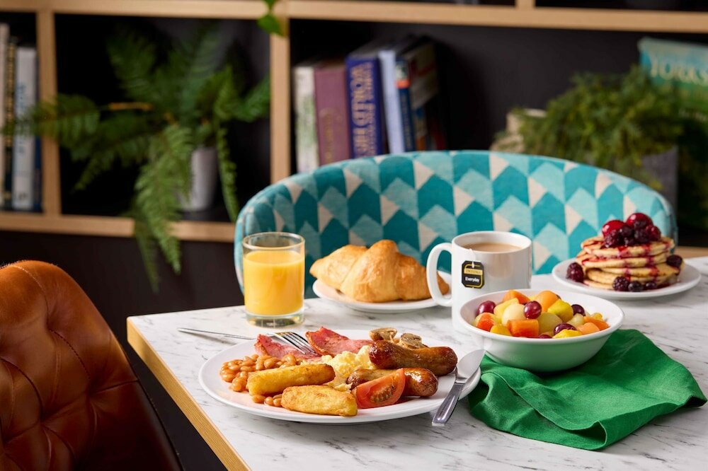 Фото Travelodge London Wembley Hotel