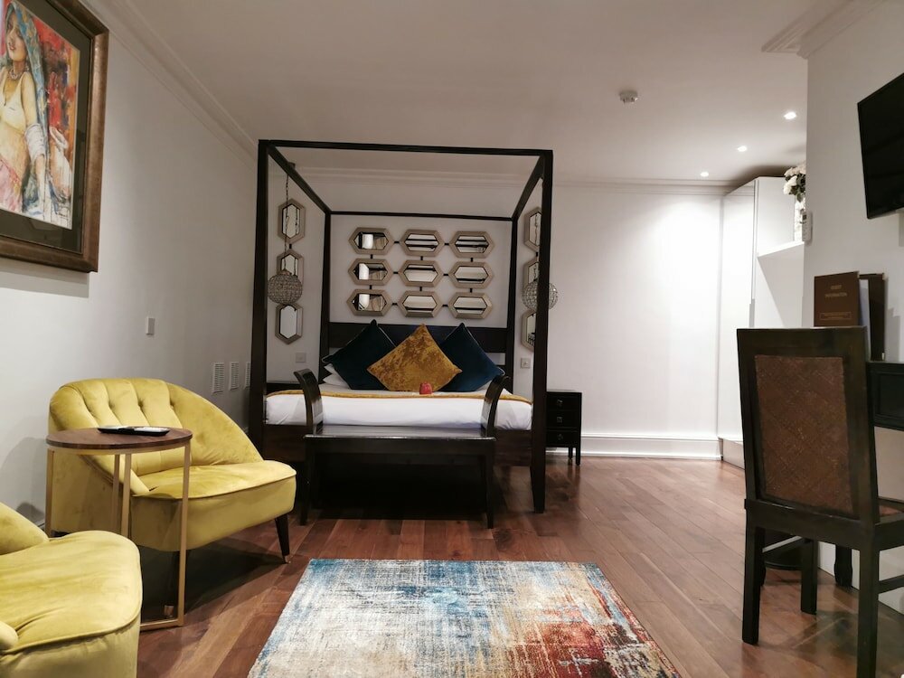 Фото Twenty Nevern Square Hotel