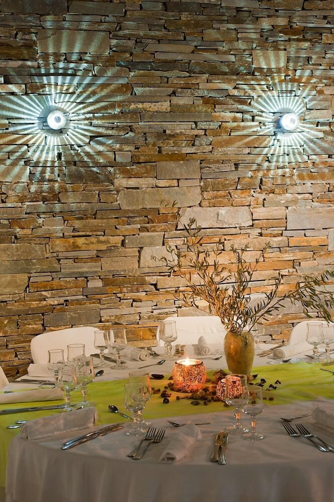 Фото Parnis Palace Hotel Suites