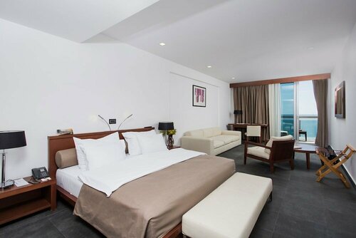 Гостиница Avala Resort & Villas в Будве