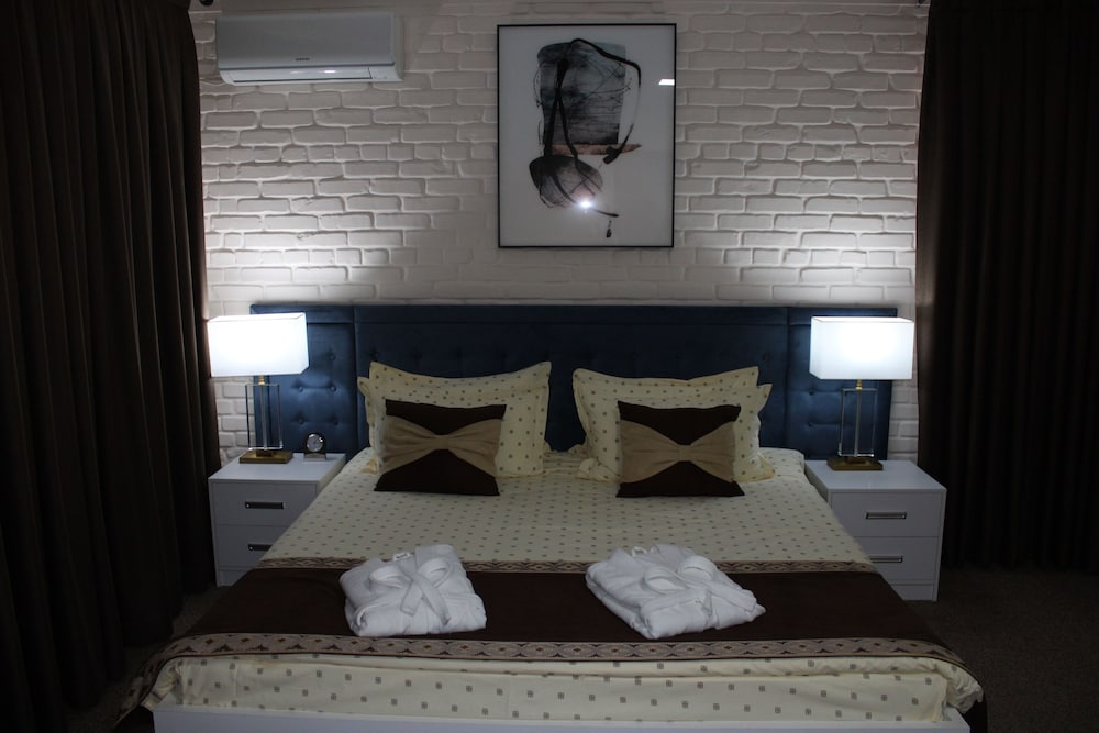 Фото Zarafshan Grand Hotel