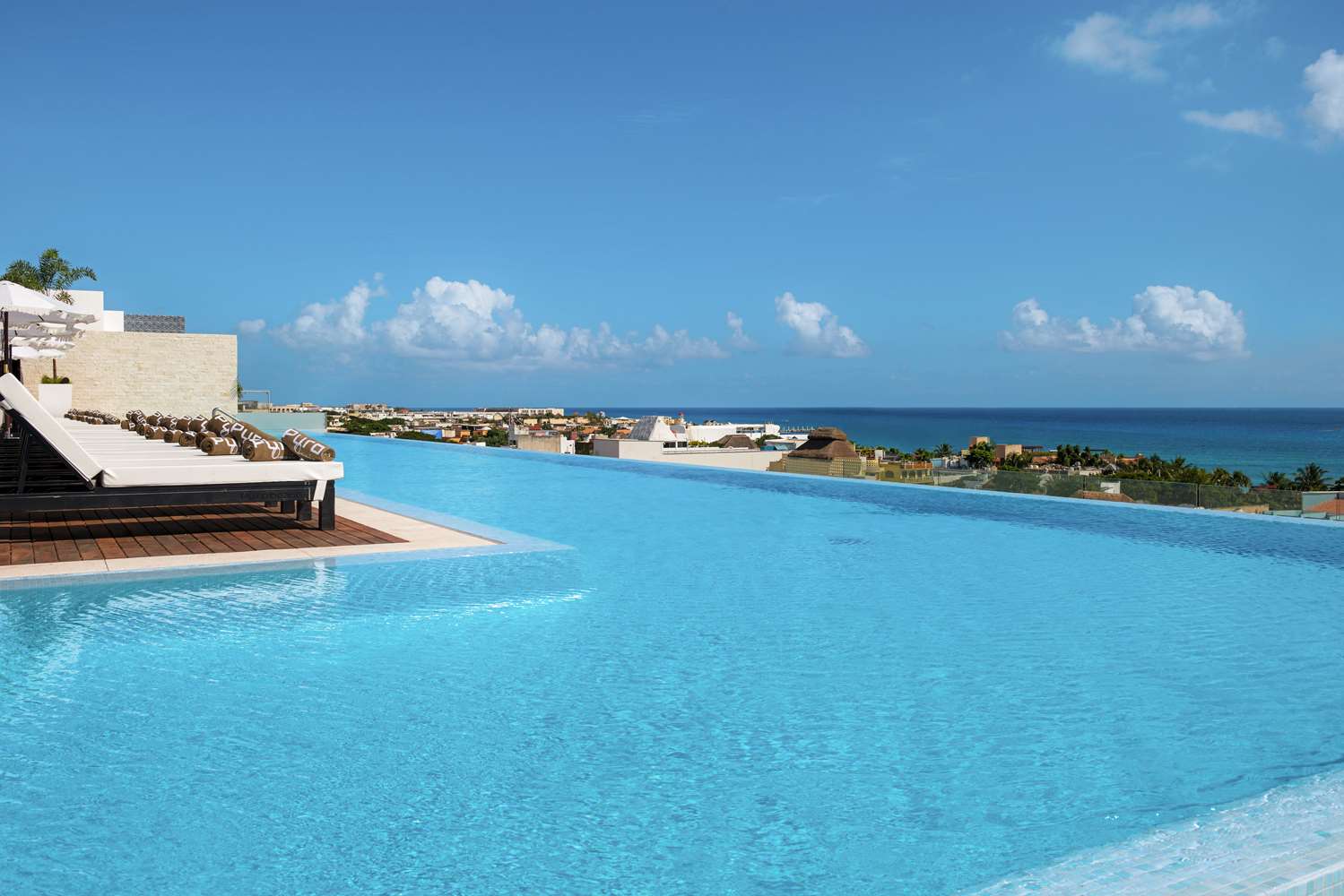 Фото Апартаменты The Fives Downtown Hotel & Residences, Curio Collection by Hilton