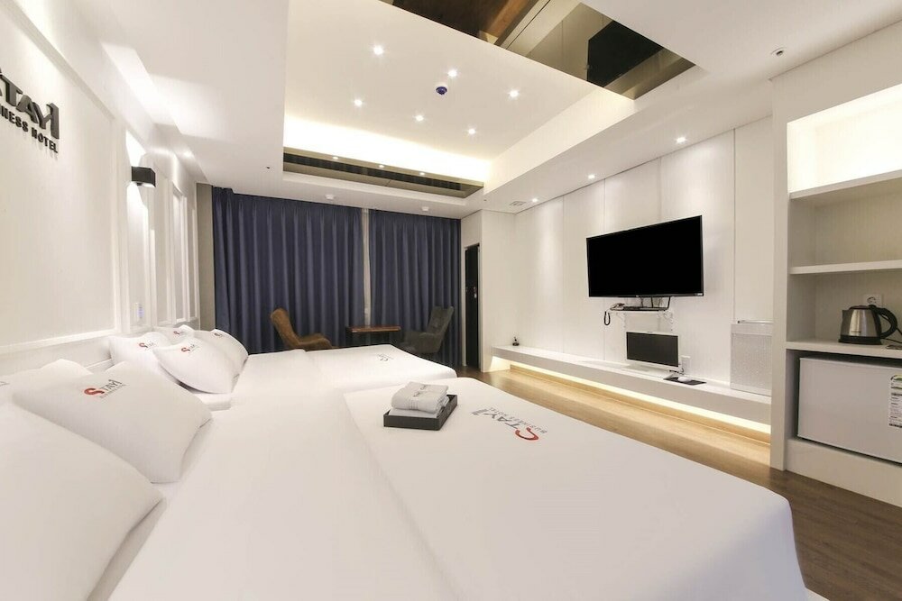 Фото Gwangju Acc Stay Hotel